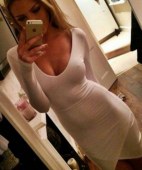Girls In Tight Dresses (24 Photos)