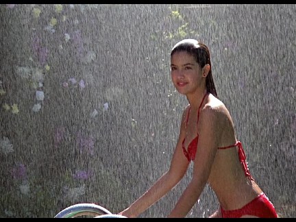 Phoebe Cates Plot In ‘Fast Times At Ridgemont High’